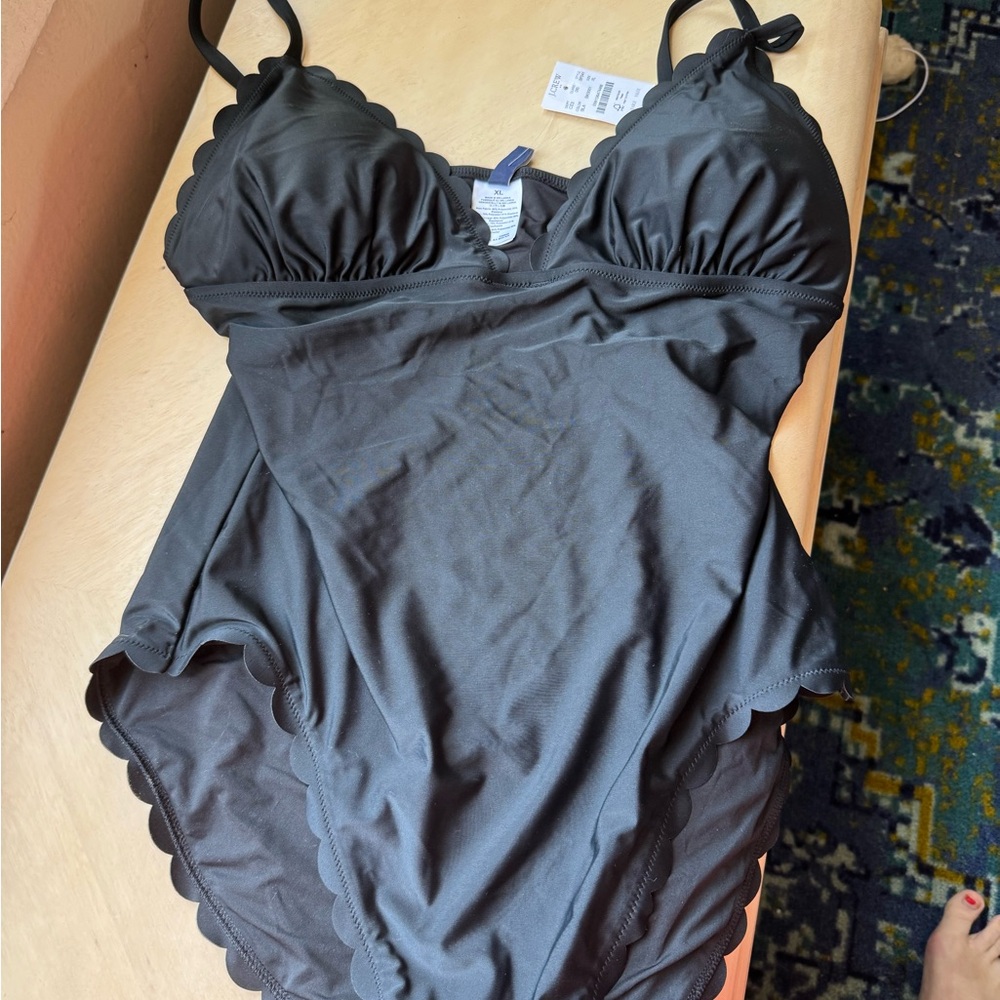 Lands' End Black Scalloped One Piece Swimsuit